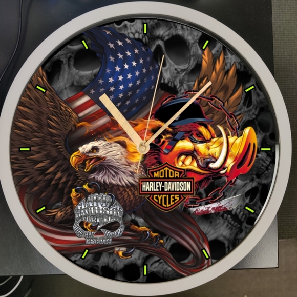 God Bless the USA Harley Davidson clock - Picture 3 of 6